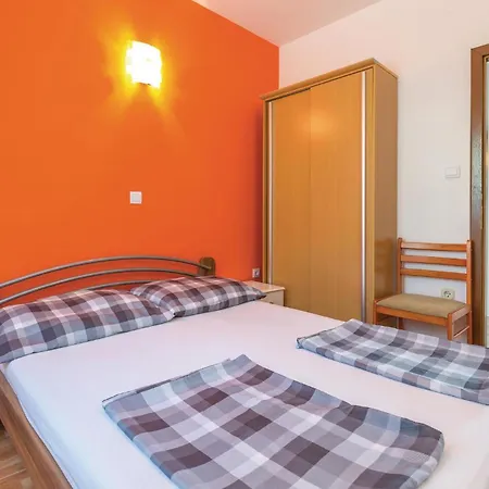 Апартаменты With Sea View 02