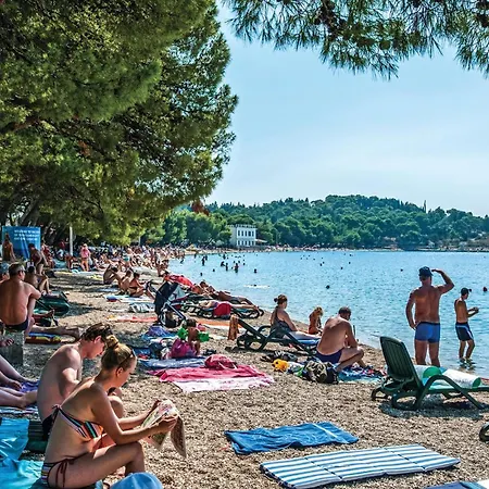 With Sea View 02 Apartman