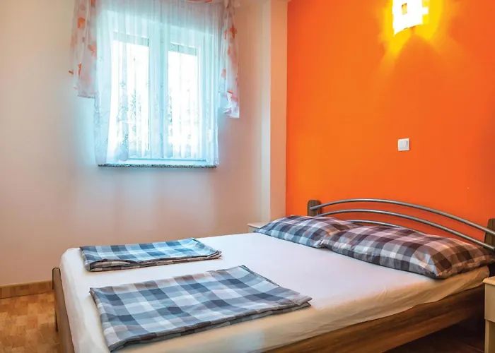 With Sea View 02 Apartman