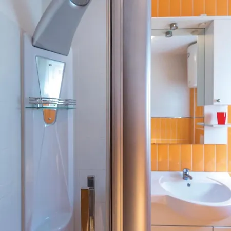 Apartamento With Sea View 02